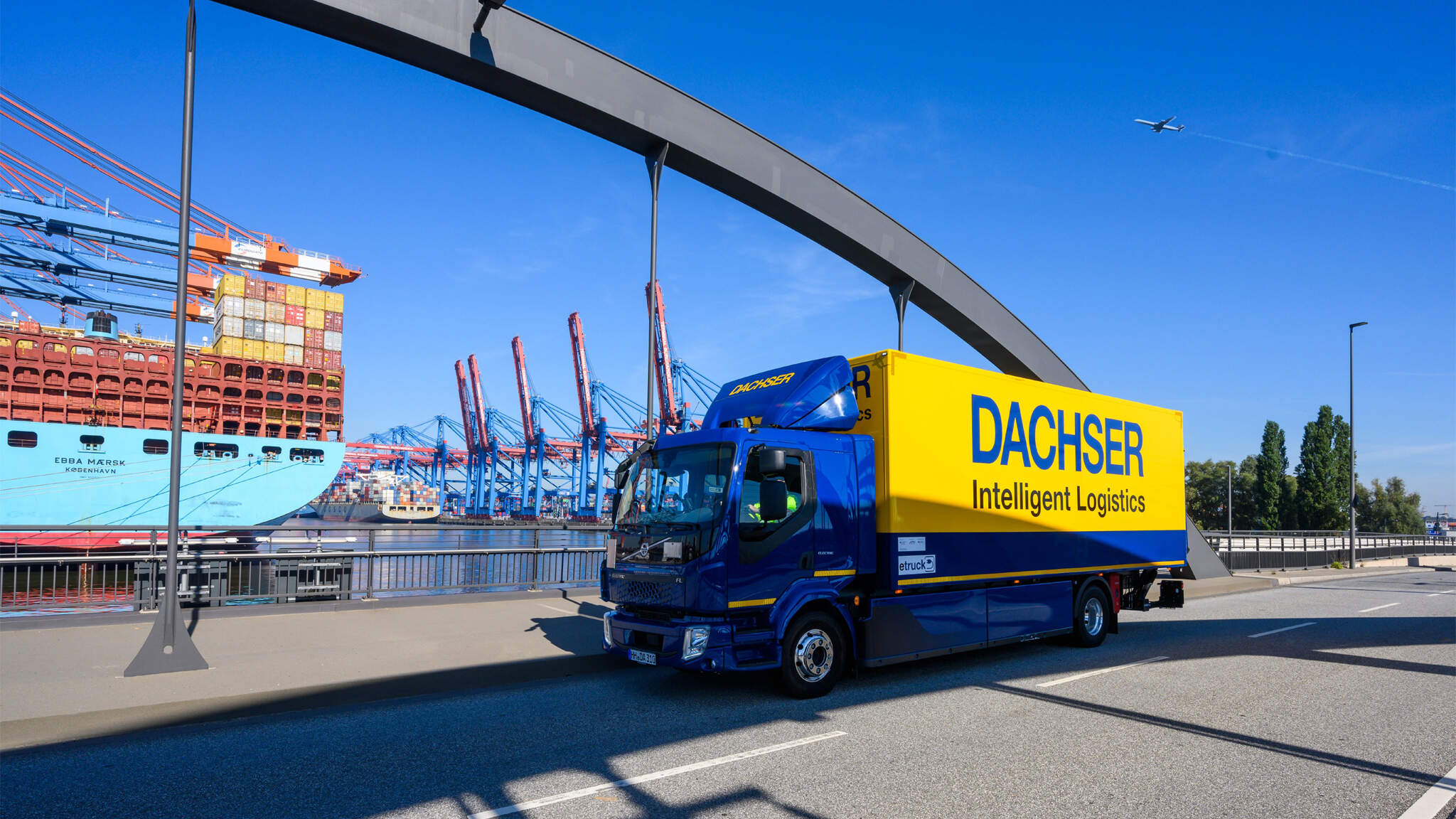 DACHSER invested significantly in the expansion of its networks in 2023. Investments of around 500 million euros are planned for 2024.